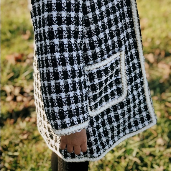 Elegant Big Girl’s Coat - Picture 7 of 10